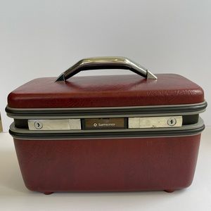 Vintage Maroon Samsonite TRAIN CASE with Tilt  mirror Travel Makeup Luggage